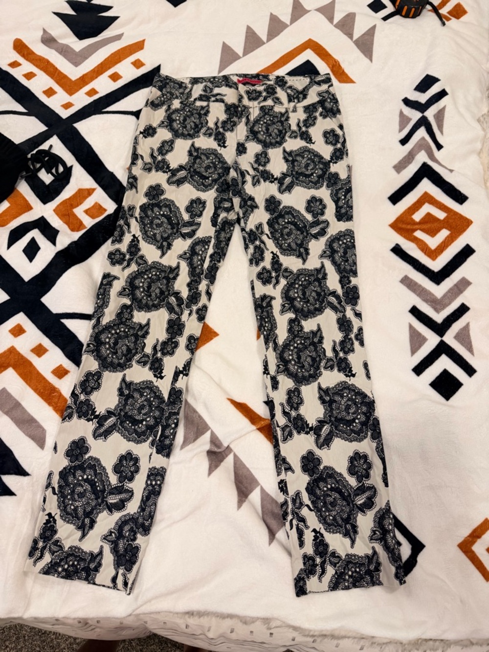 Alice + Olivia Black Floral Print Trousers